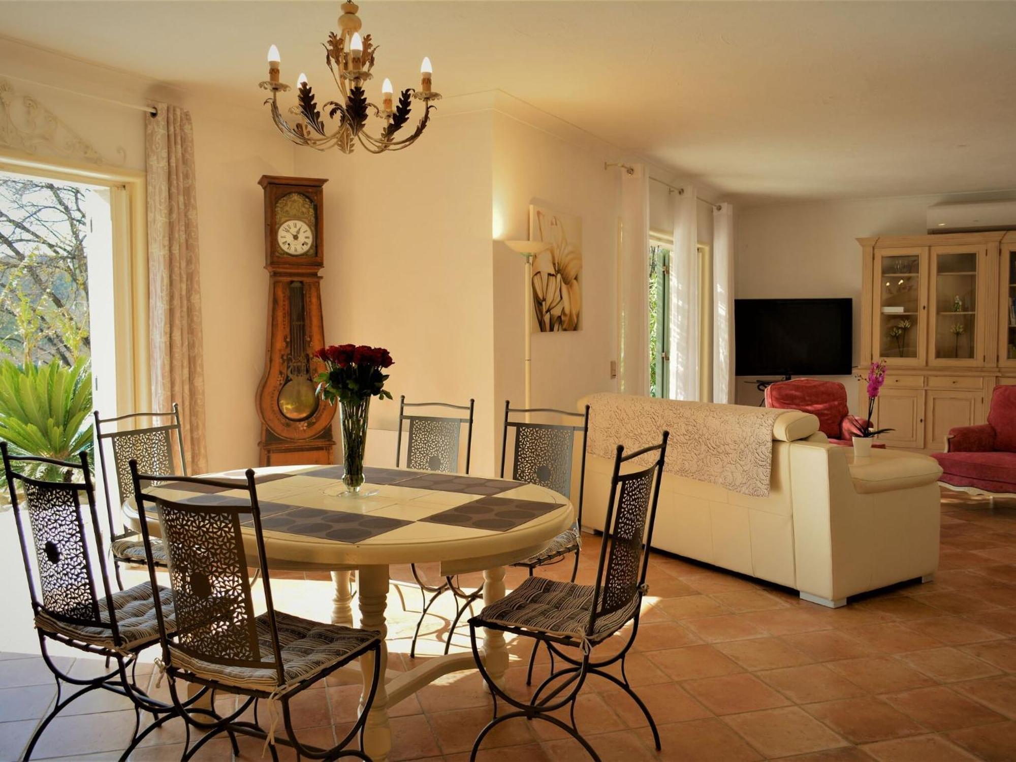 Peaceful Villa In Saint Paul De Vence With Pool Εξωτερικό φωτογραφία