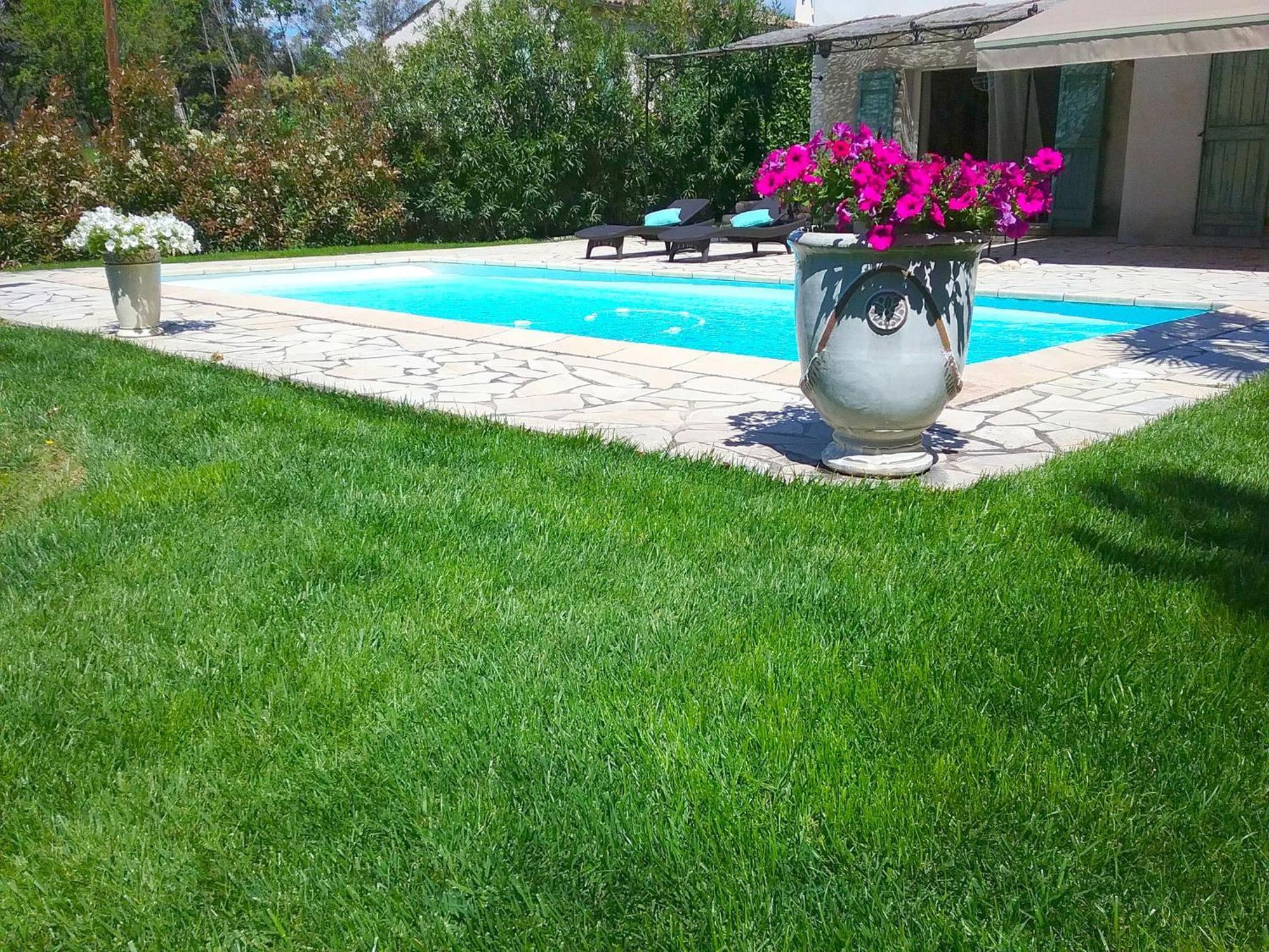 Peaceful Villa In Saint Paul De Vence With Pool Εξωτερικό φωτογραφία
