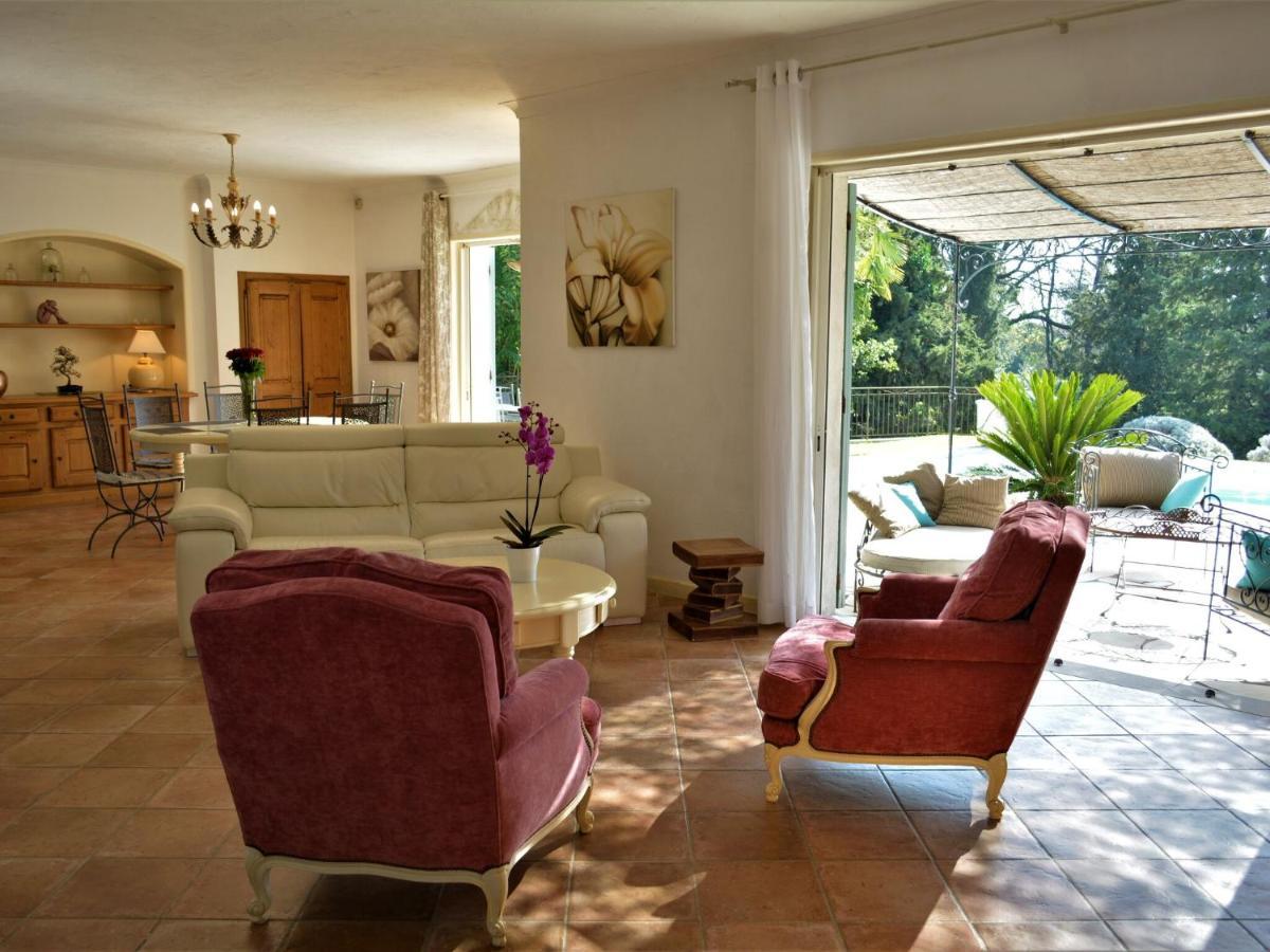 Peaceful Villa In Saint Paul De Vence With Pool Εξωτερικό φωτογραφία